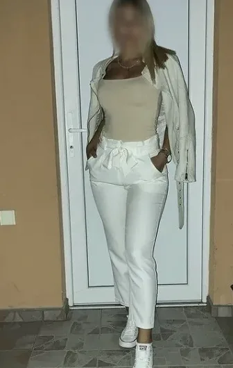 Carlijn, 24