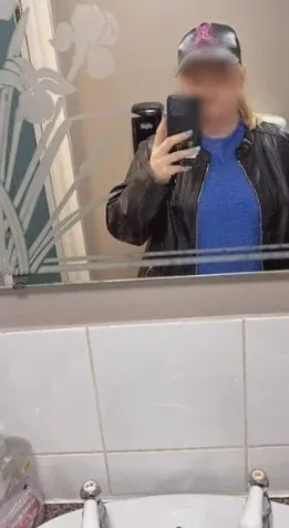 Cindy, 21