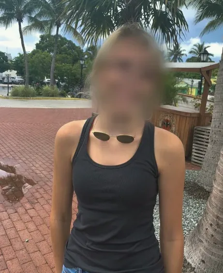 Denise, 20