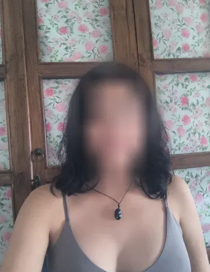 Eva, 38