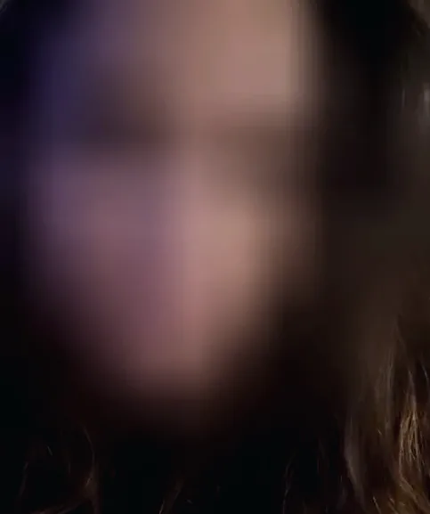 Isabella, 30