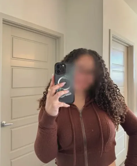 Mila, 31