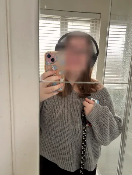 Nadia, 23