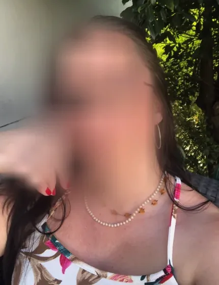 Nathalie, 39