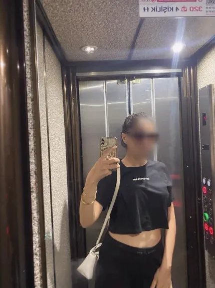 Petra, 33