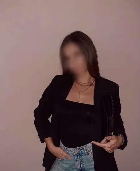 Yasmin, 35